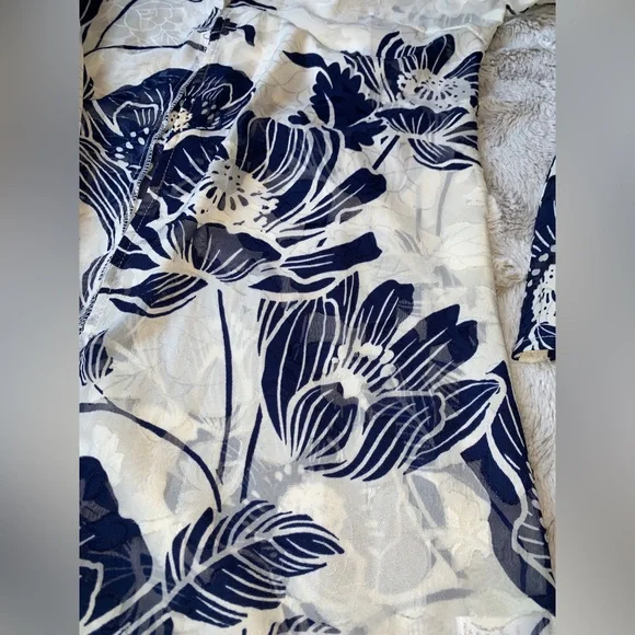 Altar’d State - Navy Blue / White Kimono - Picture 7 of 9